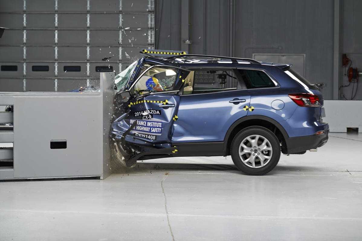 Most Midsize SUVs Fail Government Crash Test