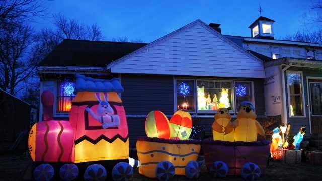 Man Says Town Going After Him For Giant Holiday Yard Display