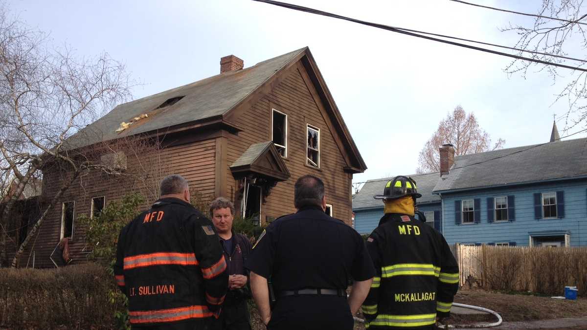 Woman killed in early morning house fire