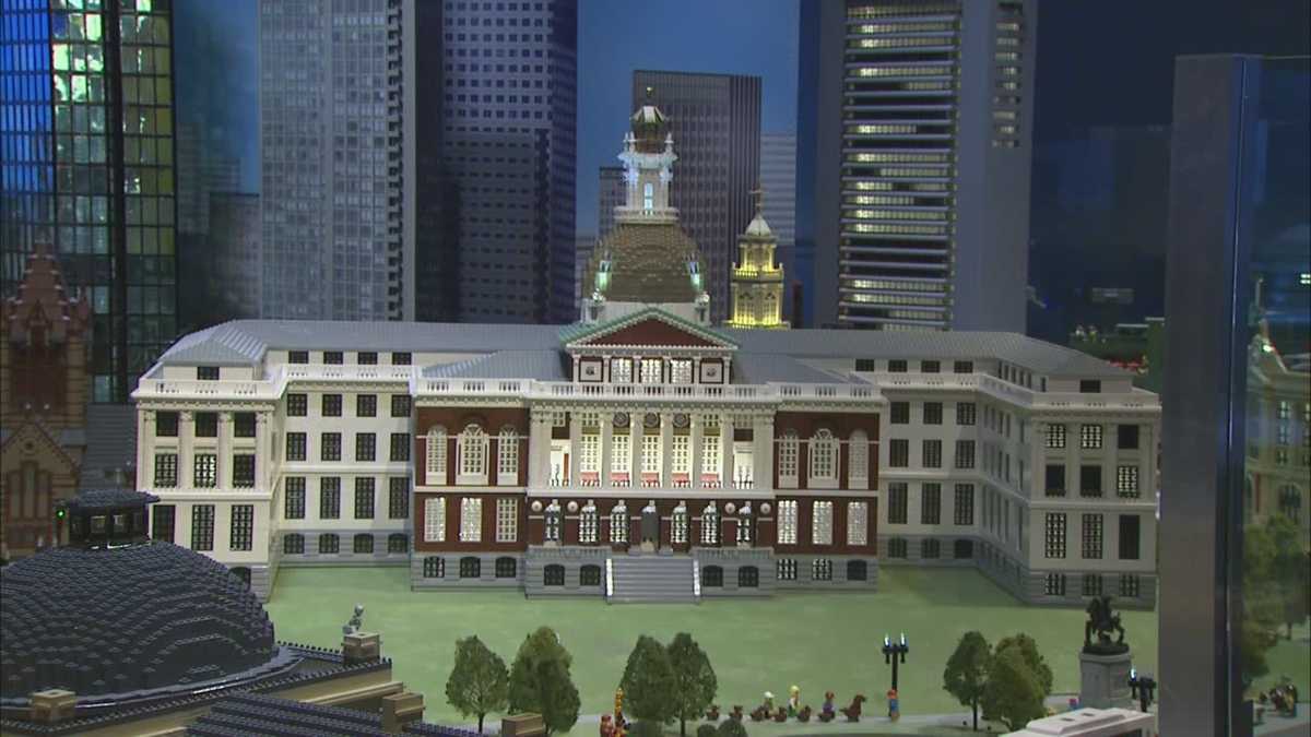 Photos City of Boston built in Legos