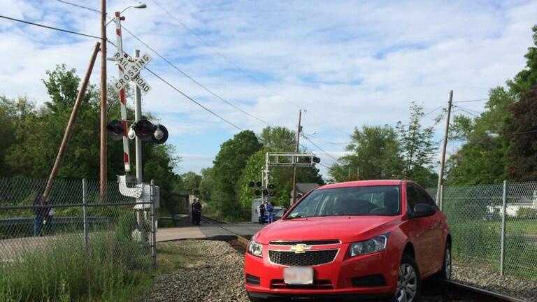 Car gets stuck on MBTA commuter rail tracks