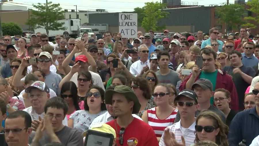 Hundreds protest firing of Market Basket CEO