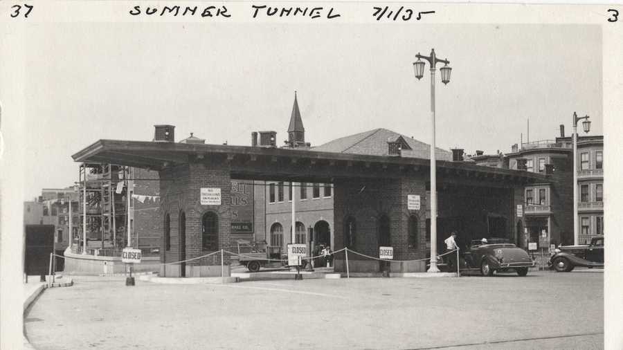 When the tunnel opened the toll was 25 cents for cars.