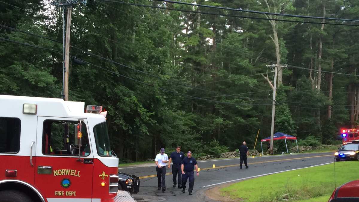 Man, woman killed in early morning motorcycle crash