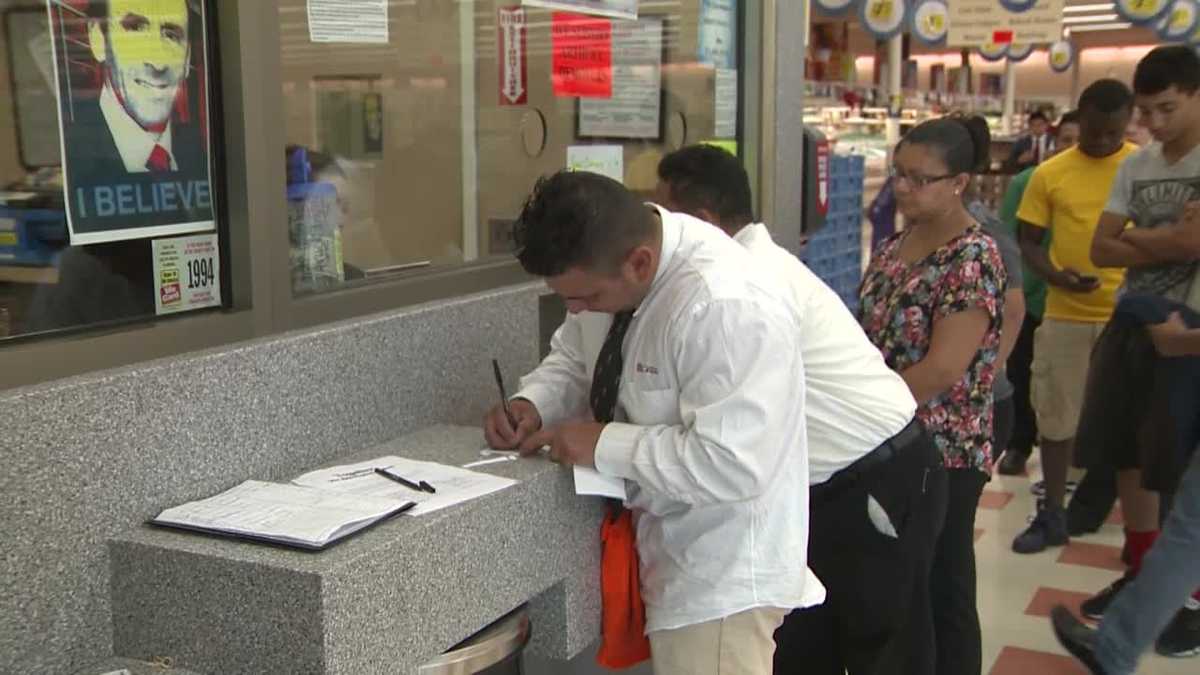 Market Basket standoff in photos
