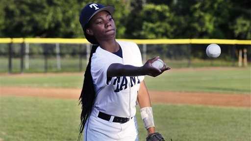 Mo'ne Davis: Reinstate baseball player after offensive tweet