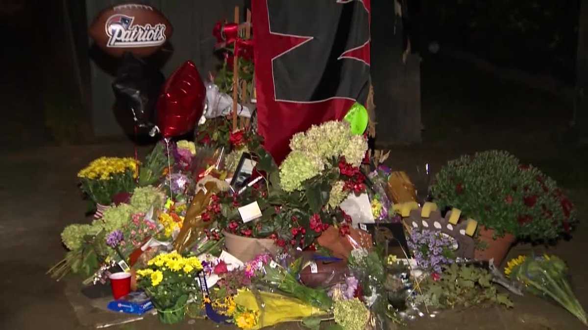 Memorial grows at Winchester crash scene