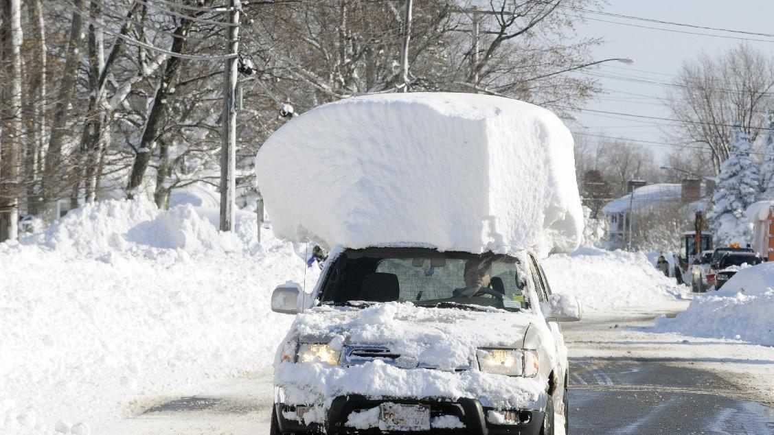 Buffalo 8 ft snowstorm 