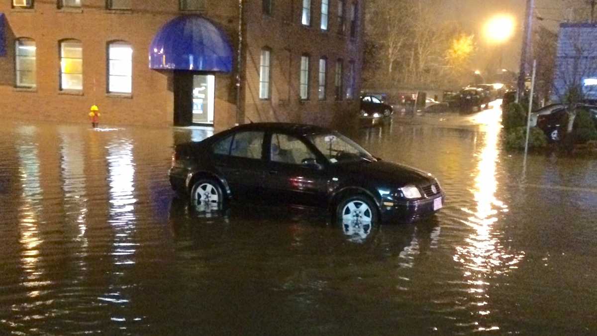 Heavy rain leads to flooding