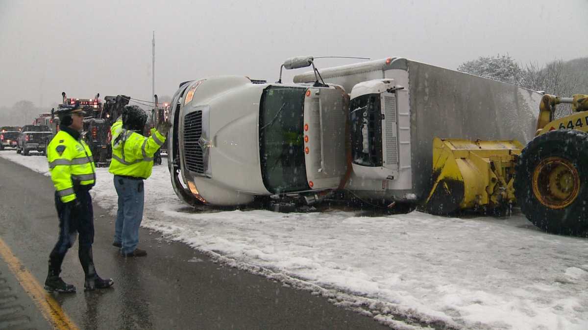 Snowy roads cause crashes across Mass.
