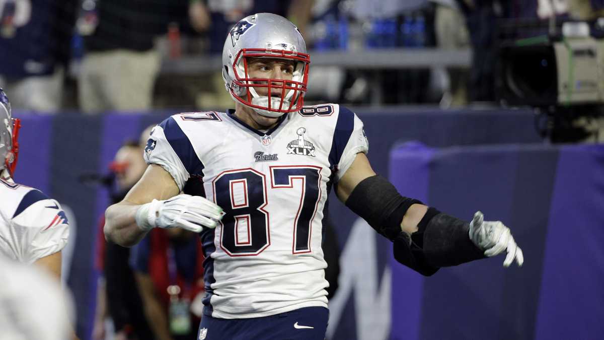 Patriots TE Rob Gronkowski makes Madden cover