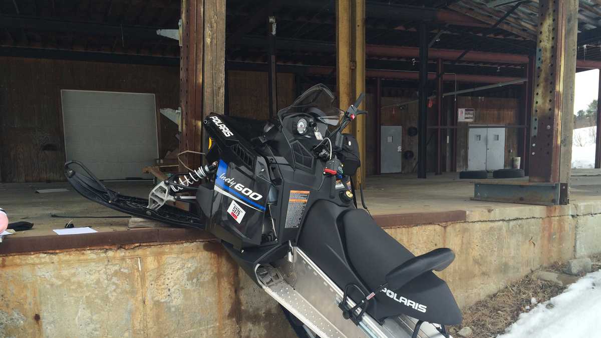 Mass. woman seriously injured in snowmobile crash