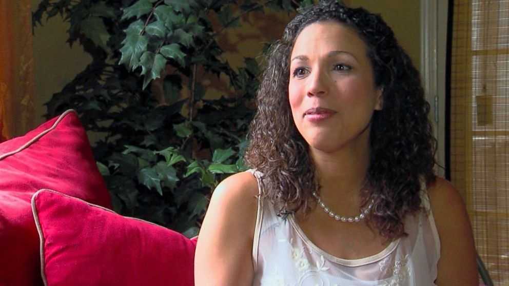 Mom's Facebook apology for kids' movie behavior brings recipient to tears