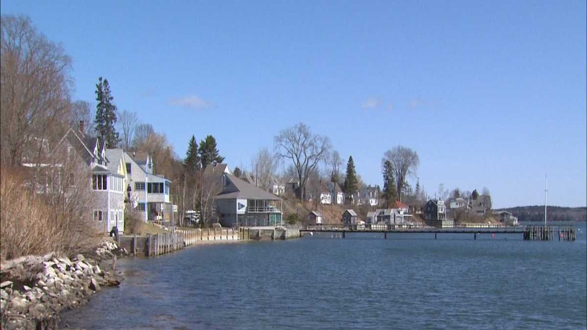 Monday, April 13 Main Streets and Back Roads Castine, Maine