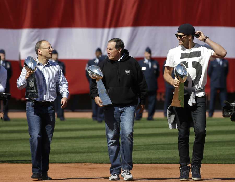 Tom Brady Throws a Botched First Pitch at Red Sox Opener