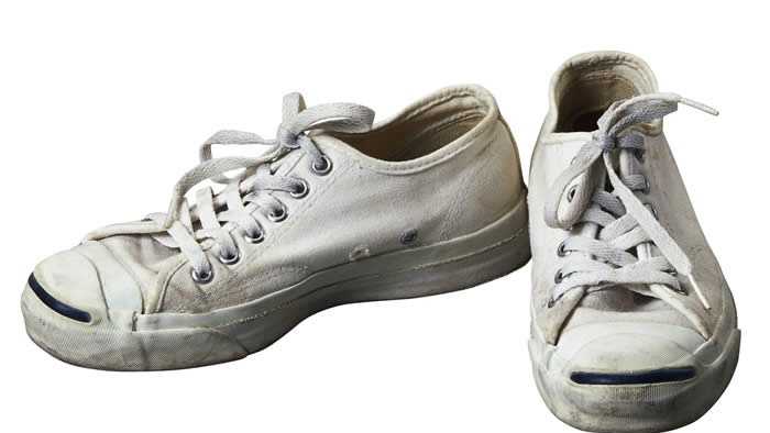 Dealing with wet and smelly sneakers