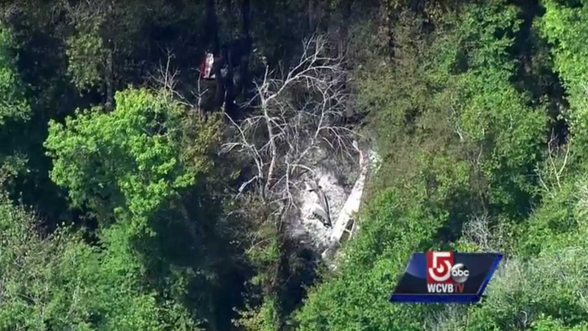 Photos Plane crashes at New Hampshire airfield