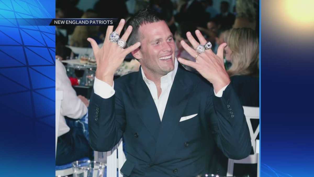 Watch: Tom Brady fist-pump dancing with 4 Super Bowl rings