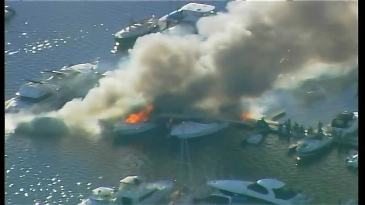 Boats catch on fire in Quincy marina