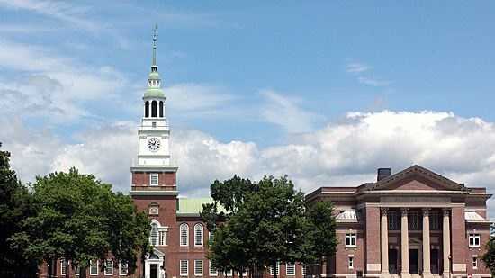 College - Dartmouth professor faces federal child porn charge