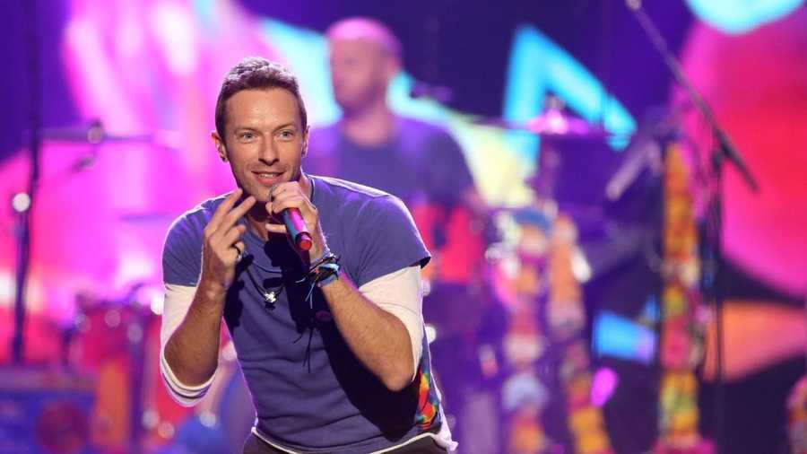 In this Sunday, Nov. 22, 2015 file photo, Chris Martin of Coldplay performs at the American Music Awards at the Microsoft Theater, in Los Angeles. Coldplay will perform at the Pepsi Super Bowl 50 Halftime Show on CBS Sunday, Feb. 7, 2016, the NFL announced on Thursday, Dec. 3, 2015.