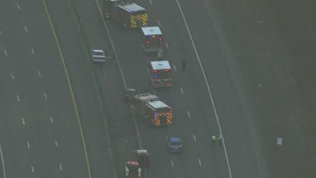 2 medical helicopters called to Route 24 crash