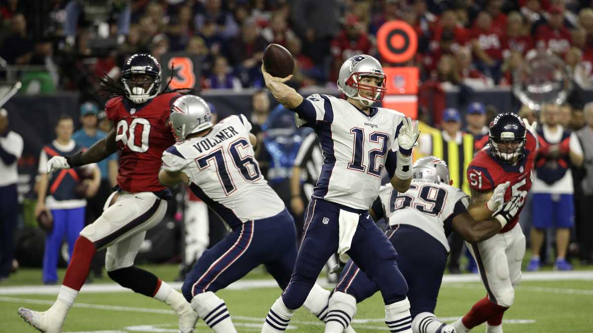 Patriots Clinch Playoff Spot With 27-6 Win Over Texans