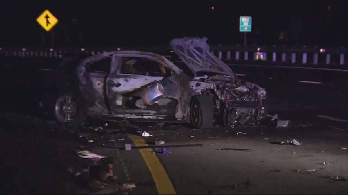 2 injured in rollover crash