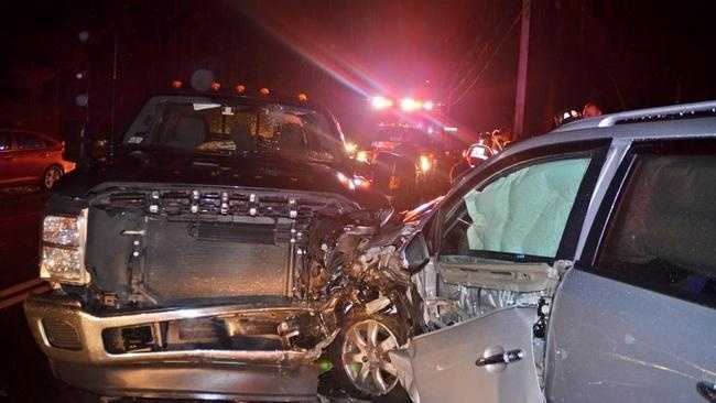 Police: 2 hurt when DUI driver crashes into 2 cars