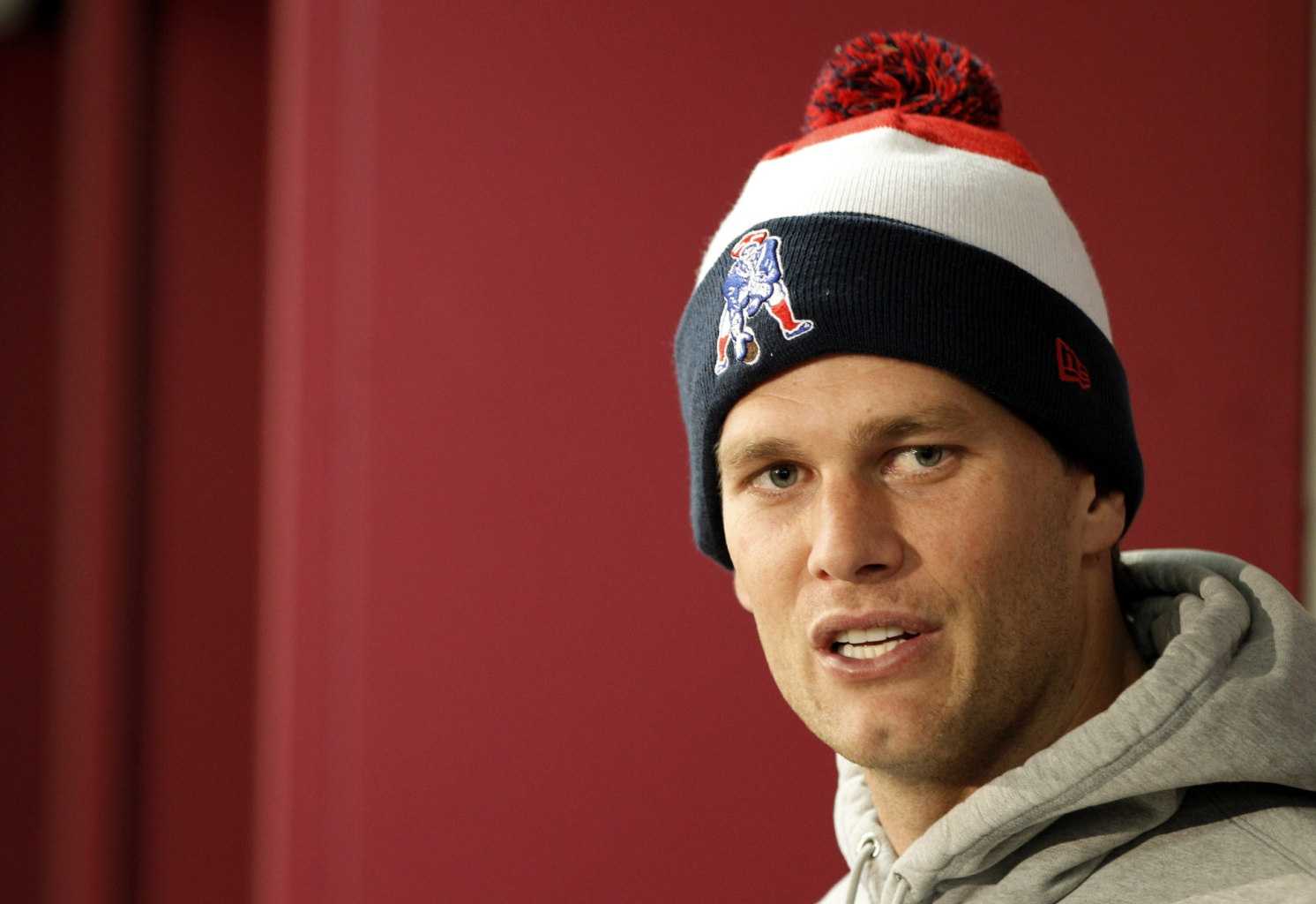Pats' Brady booed at Super Bowl pregame
