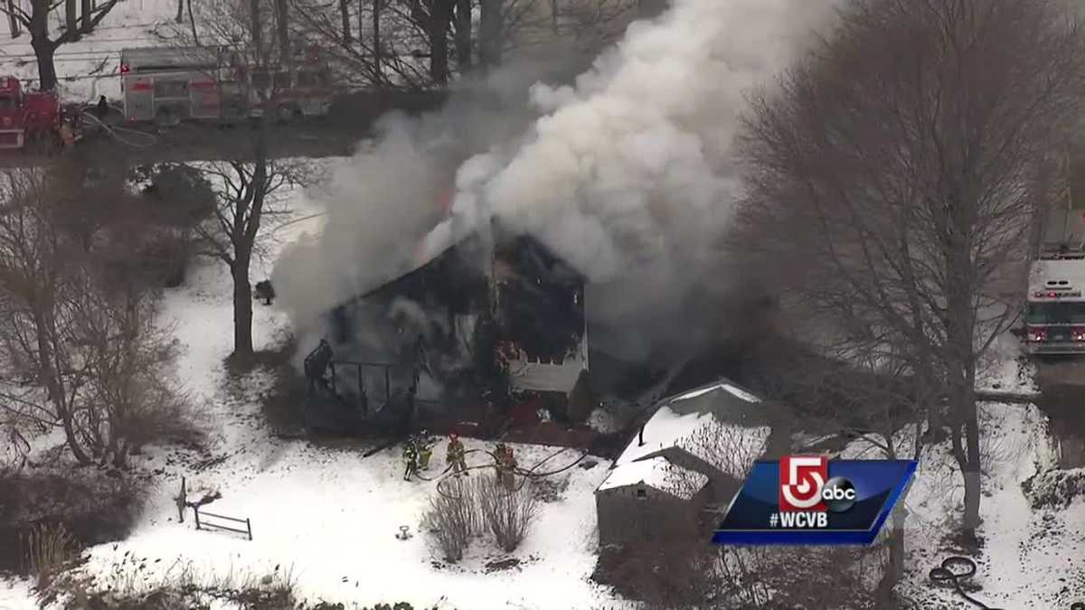 Heavy blaze engulfs home in Newbury