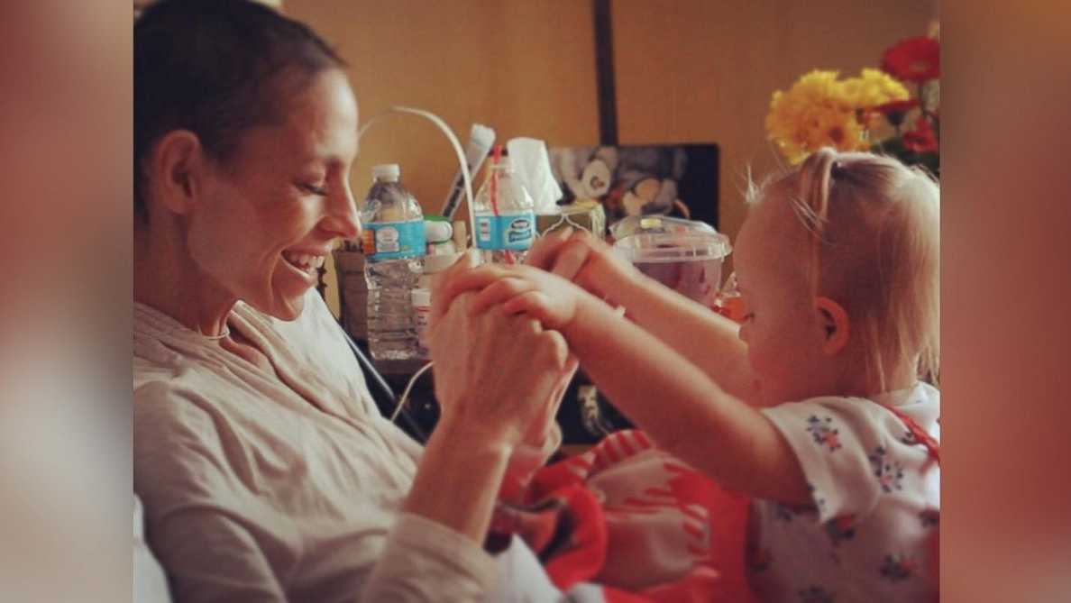 Singer Joey Feek dies at 40 after battling cancer