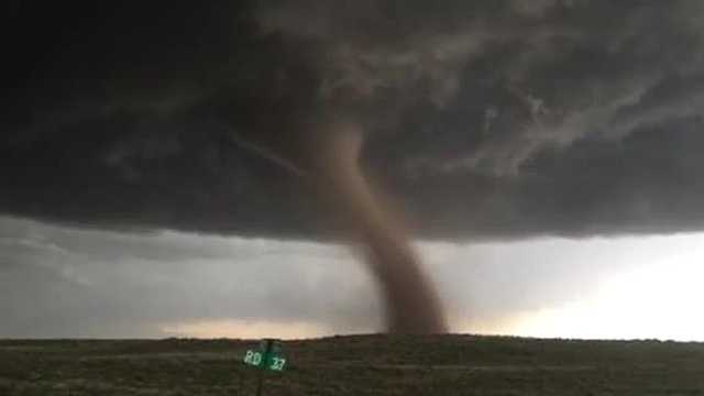 39438454 Colorado Tornado ?crop=1xw 1.00000000000000000xh;center,top&resize=900 *