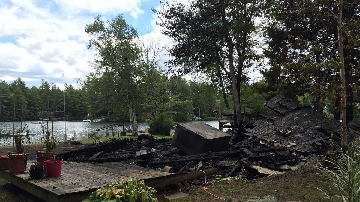 Homeowner escapes fire that destroyed New Hampshire home