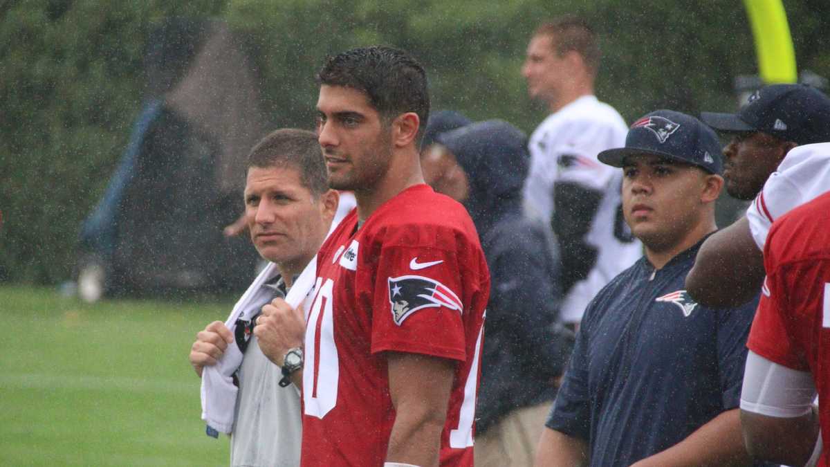 Patriots fans brave rain to watch first open practice