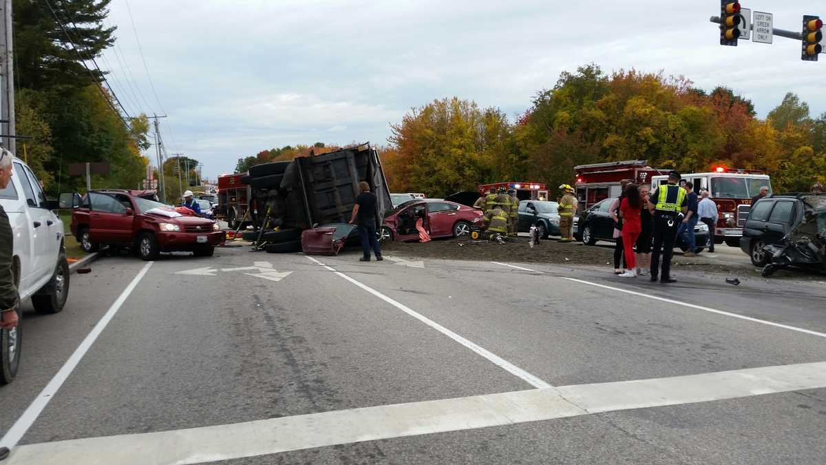 Several injured in 10vehicle crash in Maine
