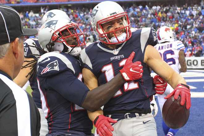 Brady throws 4 TDs in Patriots 41-25 win over Buffalo Bills