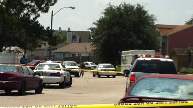 Images: police investigate Algiers shooting