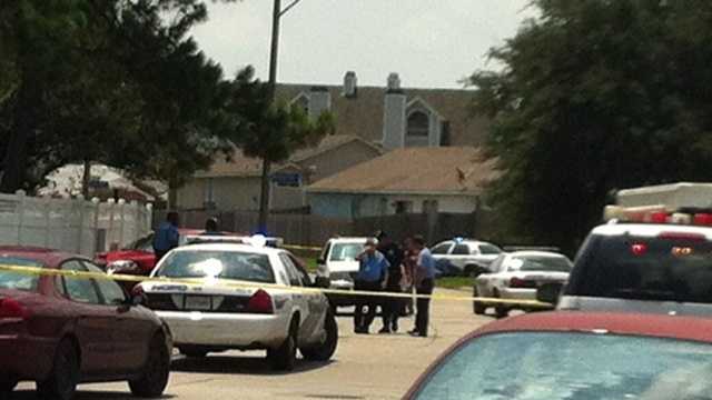 Images: police investigate Algiers shooting