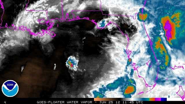 Floods cut part of I-10 as Debby storms over Fla.