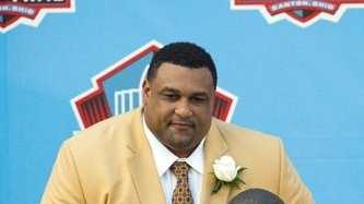 Photos: Pro Football Hall of Famer Willie Roaf with the New Orleans Saints