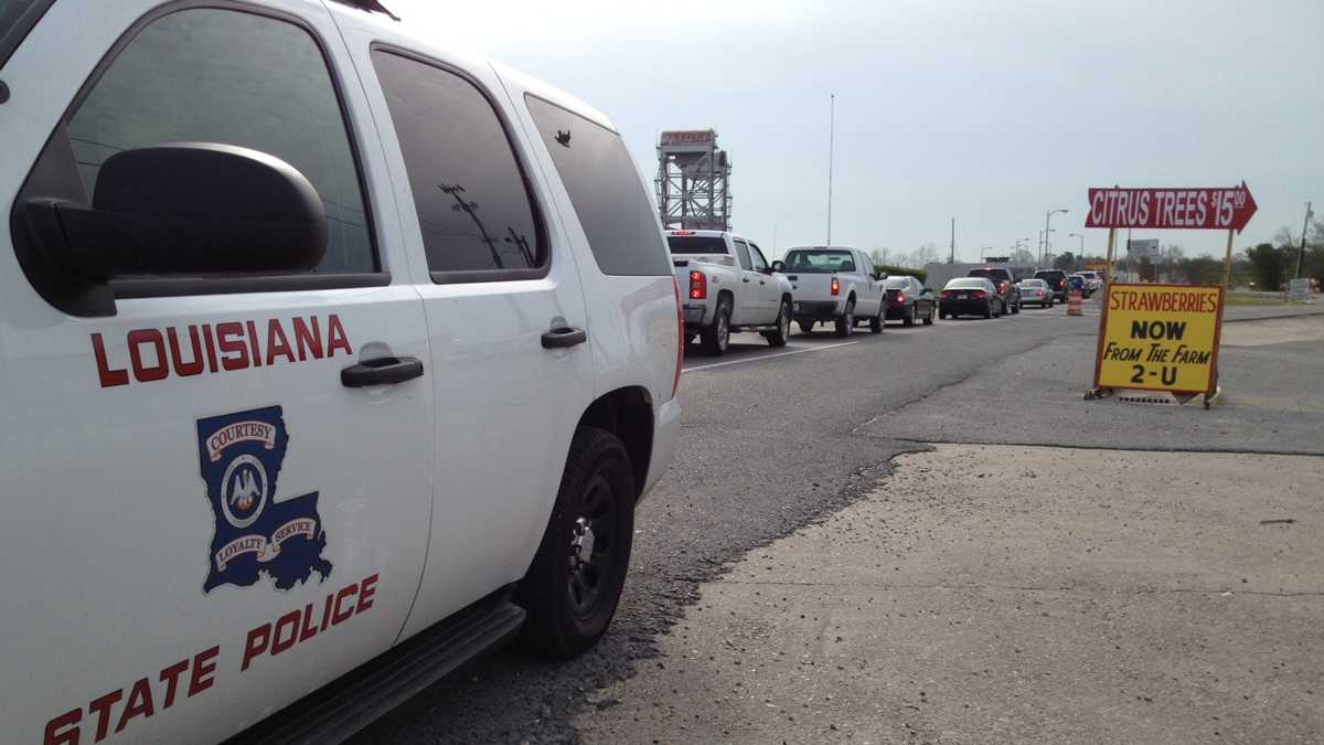 Belle Chasse Tunnel accident causes traffic headaches