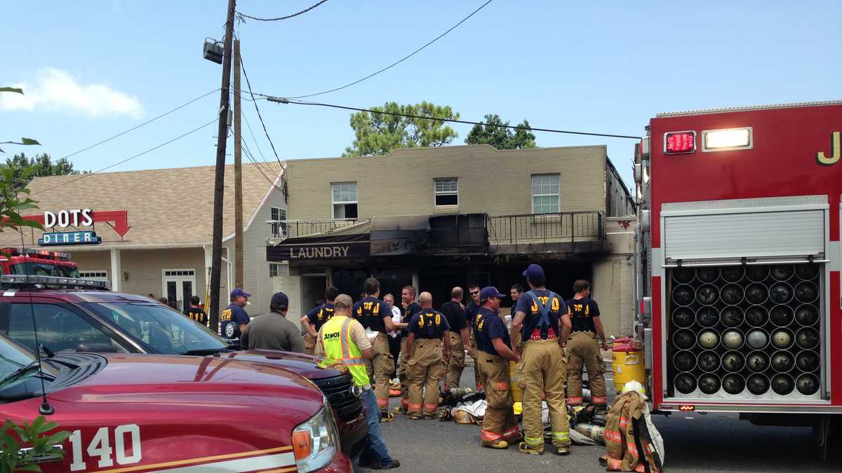 Images Crews battle 3alarm fire in Harahan