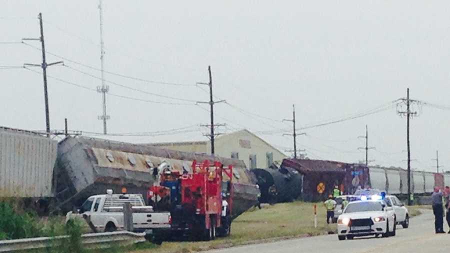 The Baton Rouge Fire Department says six tank cars and boxcars in the middle of a Canadian National freight train have derailed.