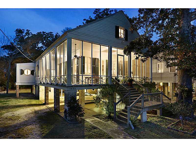 Mansion Mondays Historic Mandeville home for sale at 795,000