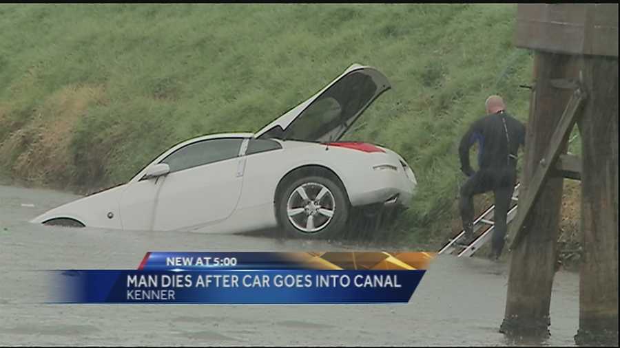24-year-old man dies after car crashes, goes into Kenner canal