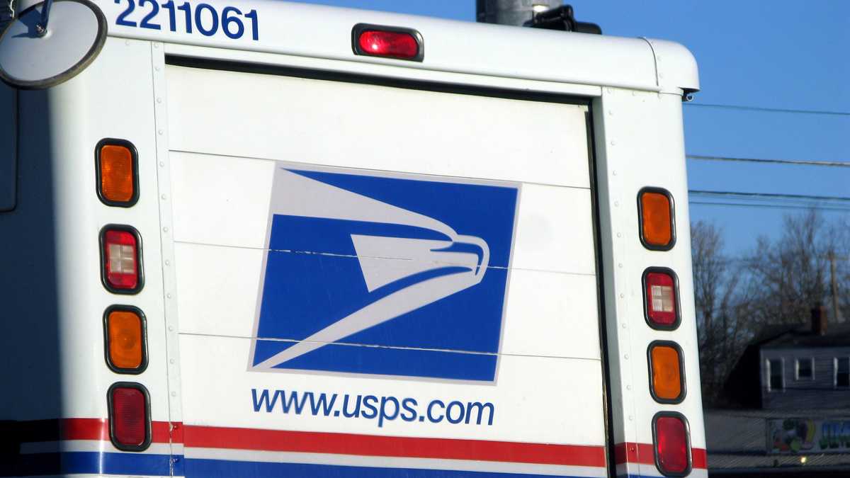 USPS Saturday deadline to mail greeting cards, packages to ensure delivery by Christmas