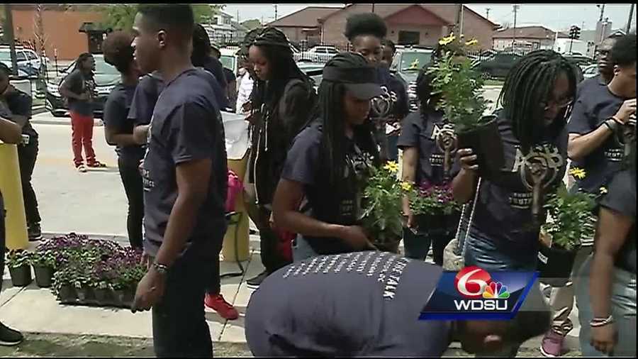 Dozens of Howard University students traveled from Washington D.C. to New Orleans this week to give back to the community as a part of Howard's "Alternative Spring Break" program.