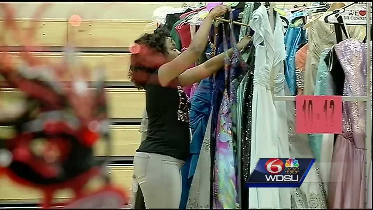 prom dresses given to high school seniors