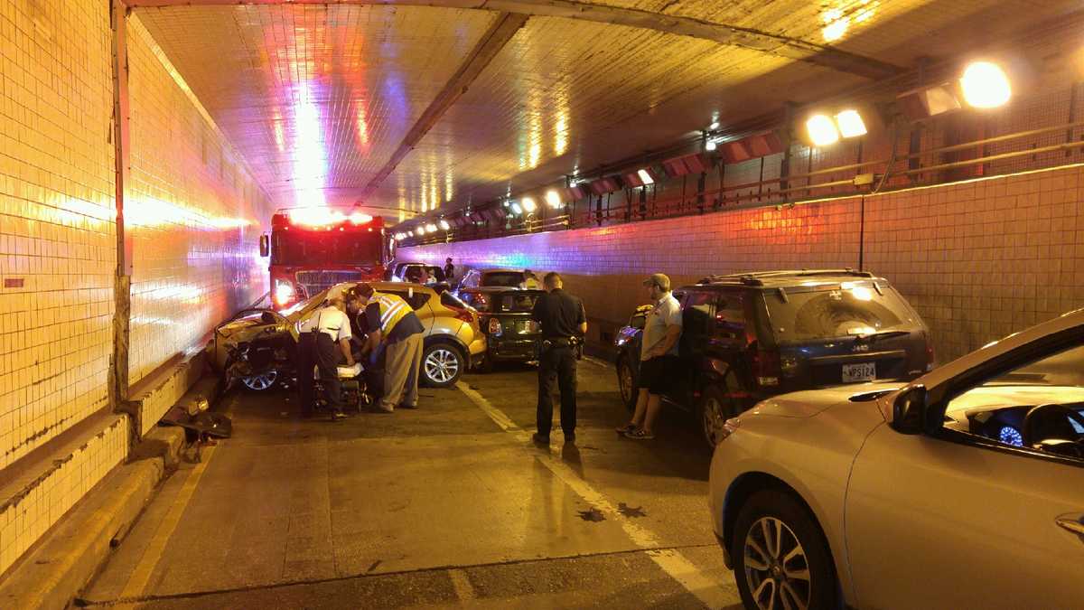 Lanes reopen after multiplevehicle accident inside Belle Chasse Tunnel